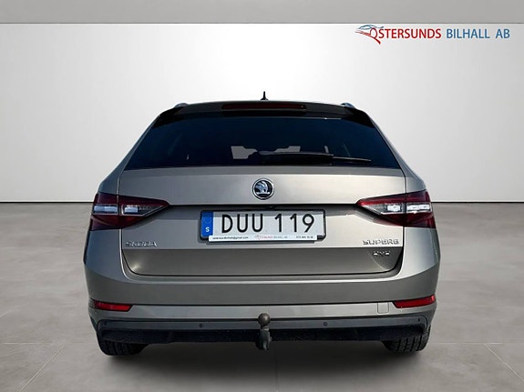 Skoda Superb 5 of 17