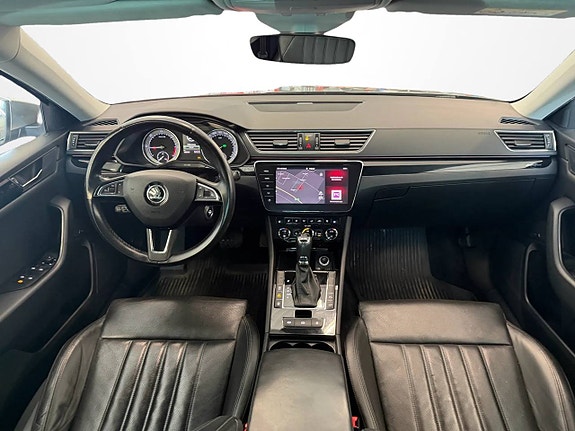 Skoda Superb 9 of 17