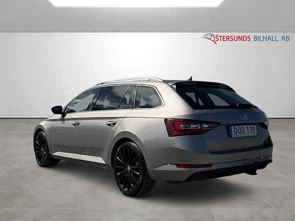 Skoda Superb 7 of 17