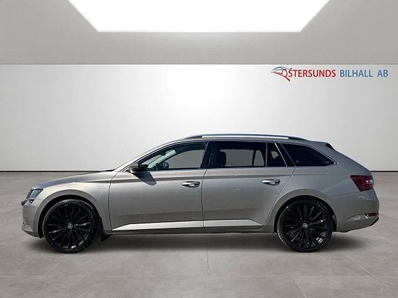 Skoda Superb 4 of 17