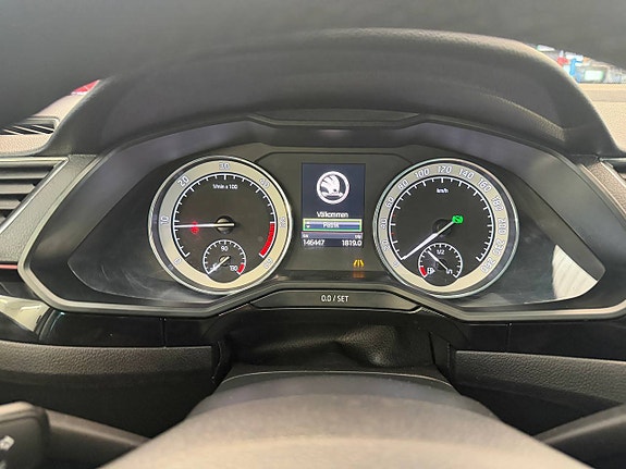 Skoda Superb 10 of 17