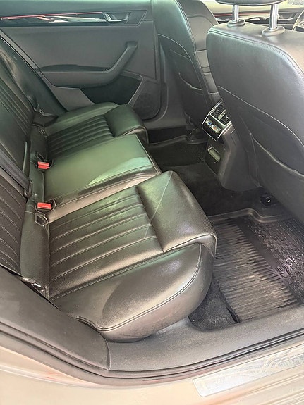 Skoda Superb 16 of 17