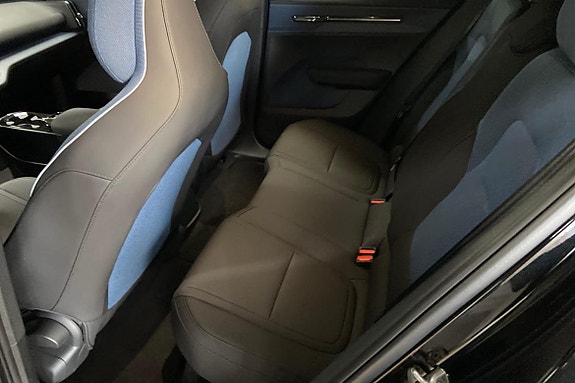 Volvo EX30 13 of 21
