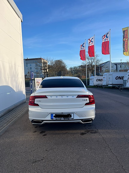 Volvo S90 3 of 19