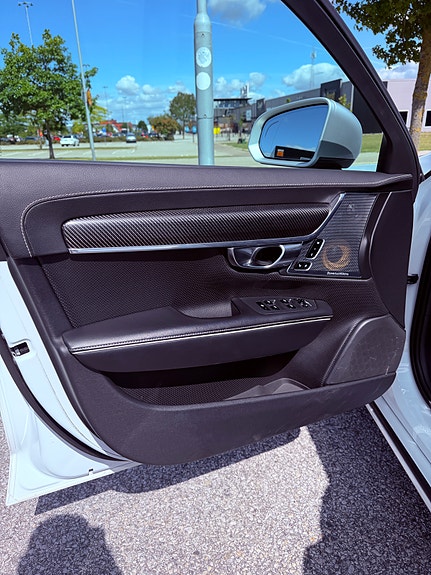 Volvo S90 12 of 19