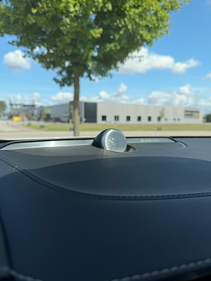 Volvo S90 10 of 19