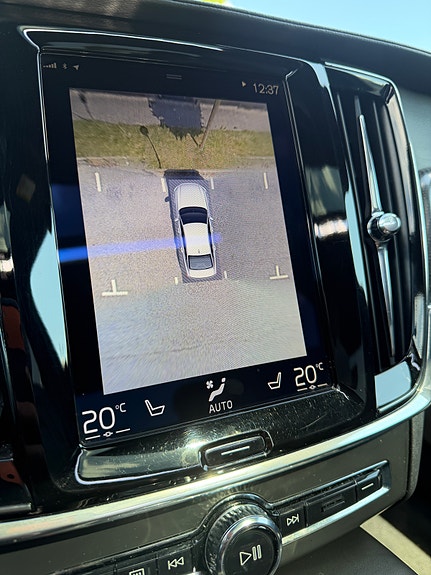 Volvo S90 15 of 19