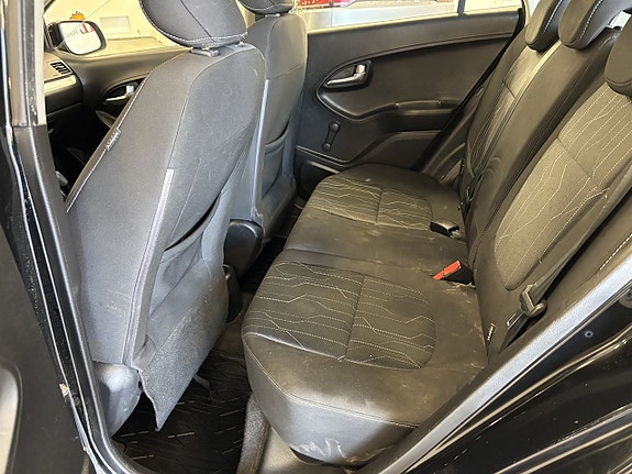 Kia Picanto 6 of 10