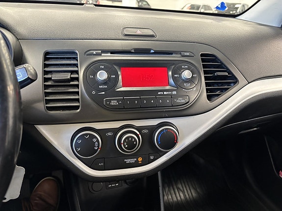 Kia Picanto 10 of 10