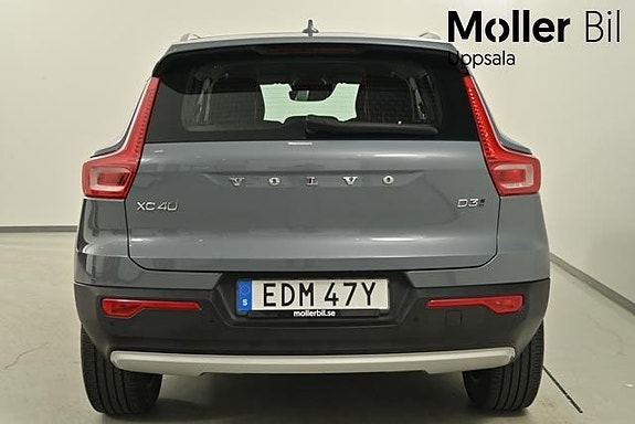 Volvo XC40 8 of 11