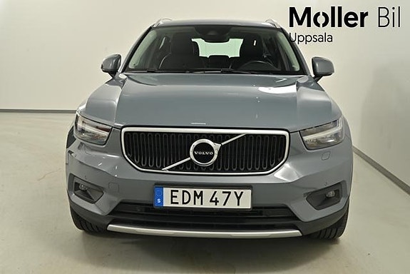 Volvo XC40 3 of 11
