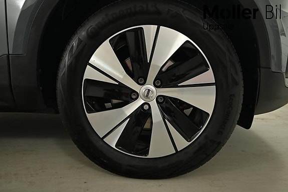 Volvo XC40 7 of 11