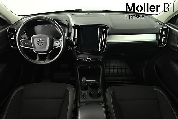 Volvo XC40 9 of 11