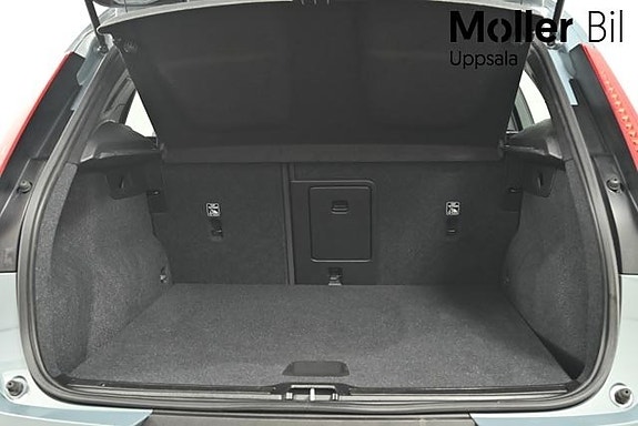 Volvo XC40 11 of 11