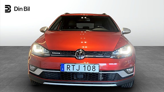 Volkswagen Golf Alltrack 4 of 12