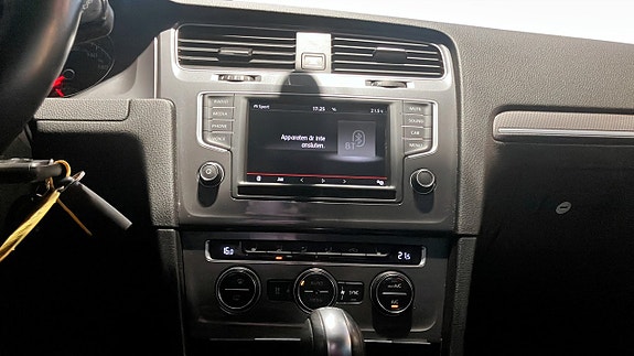 Volkswagen Golf Alltrack 9 of 12