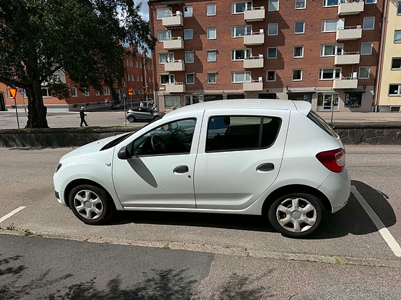 Dacia Sandero 2 of 6