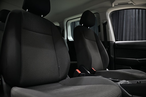 Volkswagen Caddy Maxi 24 of 30