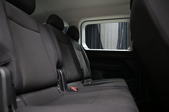 Volkswagen Caddy Maxi 25 of 30
