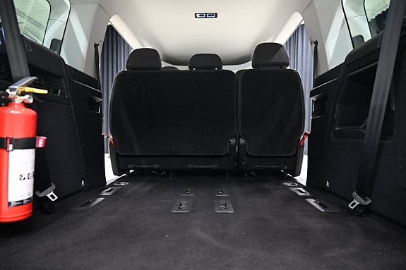 Volkswagen Caddy Maxi 26 of 30