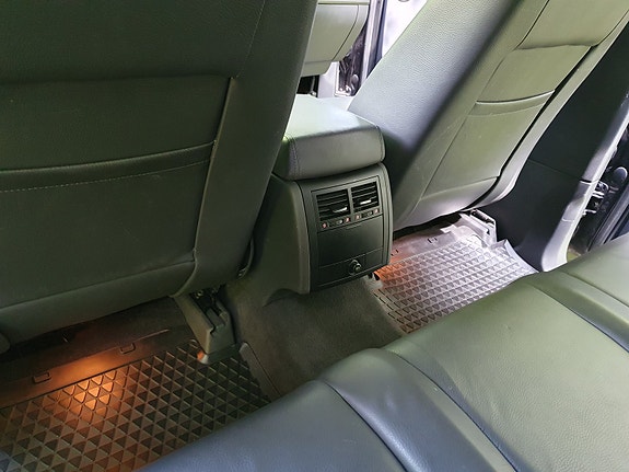 Volkswagen Touareg 15 of 24