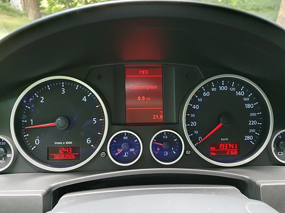 Volkswagen Touareg 9 of 24