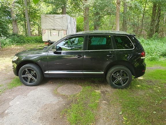 Volkswagen Touareg 3 of 24
