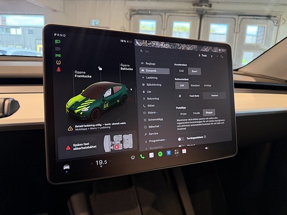 Tesla Model Y 12 of 23