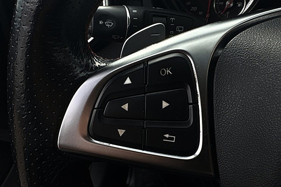 Mercedes-Benz CLA180 16 of 30