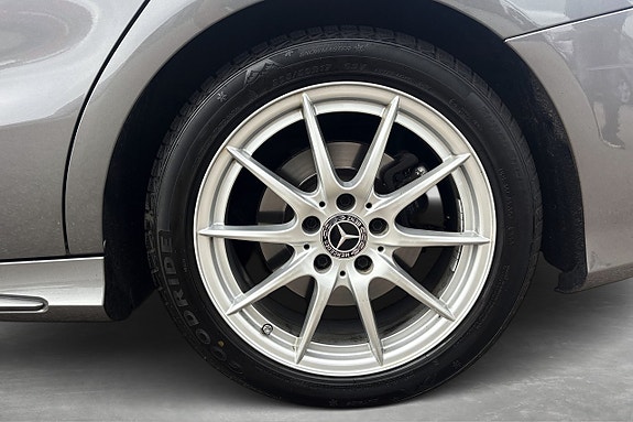 Mercedes-Benz CLA180 9 of 30
