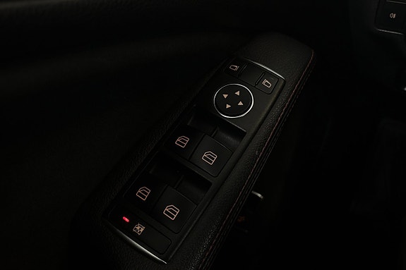 Mercedes-Benz CLA180 25 of 30