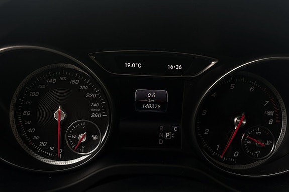 Mercedes-Benz CLA180 19 of 30