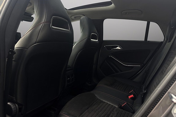 Mercedes-Benz CLA180 12 of 30