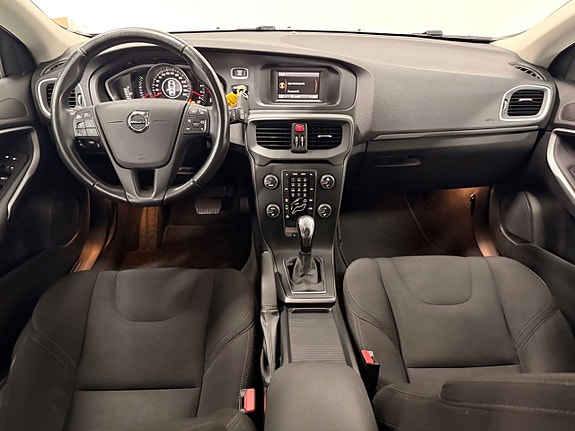 Volvo V40 16 of 29