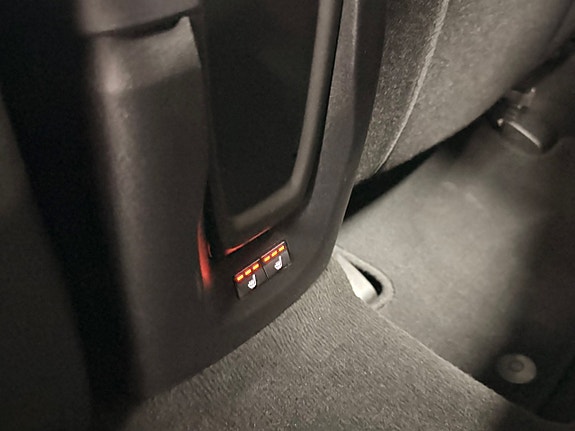 Volvo V40 15 of 29