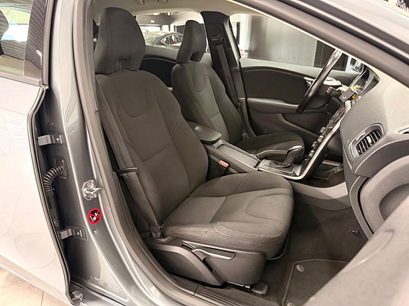 Volvo V40 26 of 29