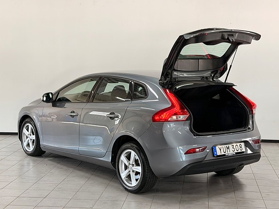 Volvo V40 7 of 29