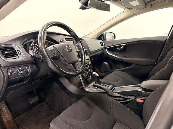 Volvo V40 10 of 29