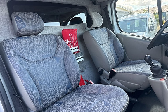 Renault Trafic 19 of 21