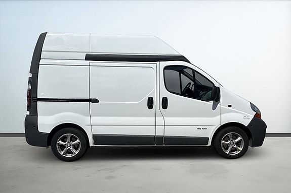Renault Trafic 6 of 21