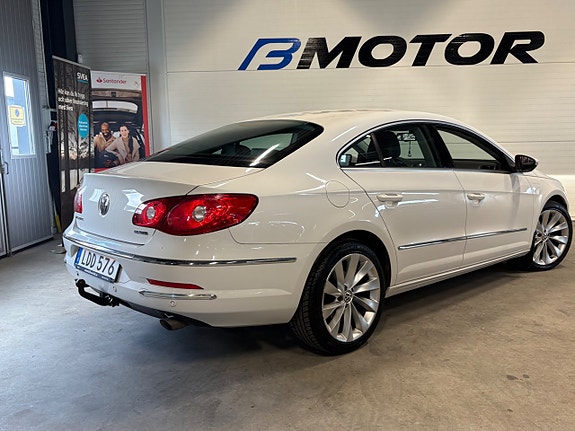 Volkswagen Passat CC 5 of 9