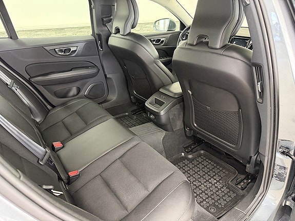 Volvo V60 13 of 26