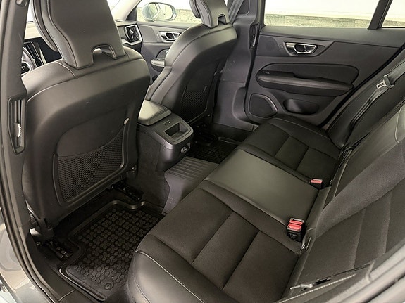 Volvo V60 14 of 26