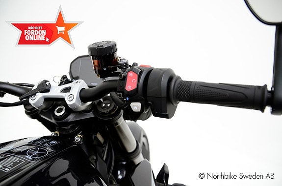 Triumph STREET TRIPLE 765 RS 8 of 14