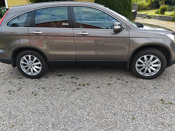 Honda CR-V 2 of 10