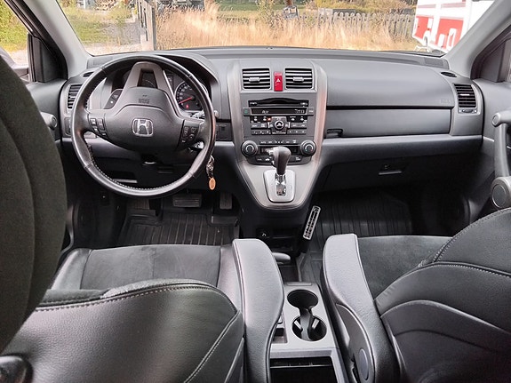 Honda CR-V 3 of 10