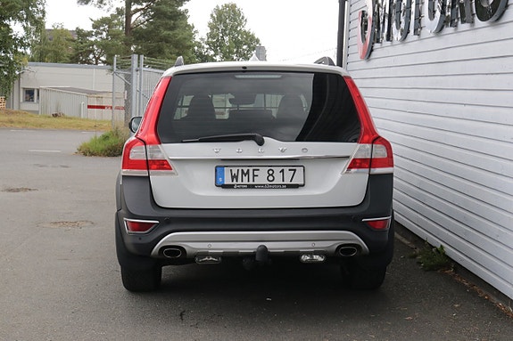 Volvo XC70 11 of 19