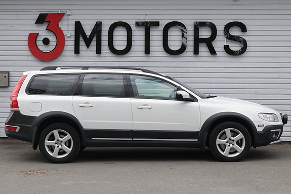 Volvo XC70 4 of 19