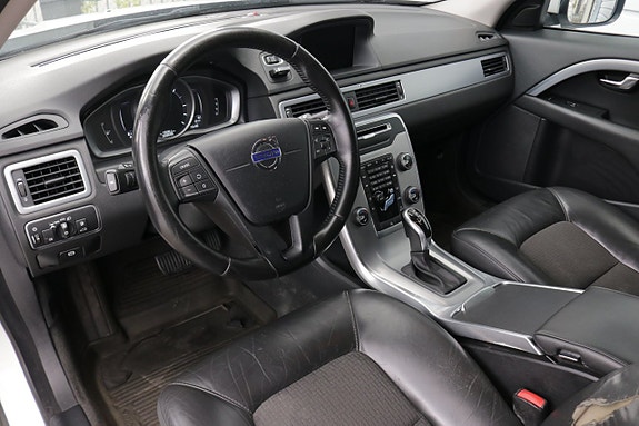 Volvo XC70 8 of 19