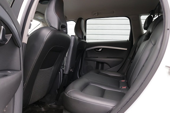 Volvo XC70 16 of 19